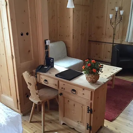 Traube Han/Misafirhane Scuol