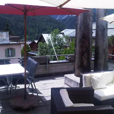 Han/Misafirhane Traube Scuol