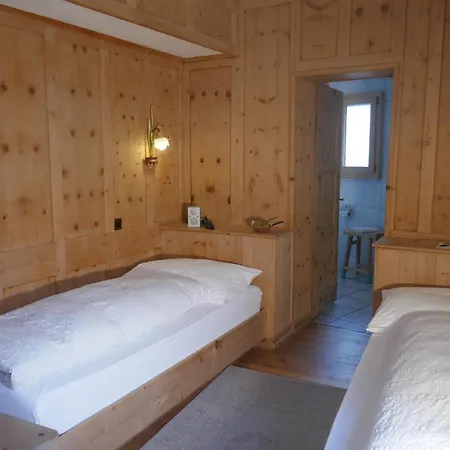 Traube Han/Misafirhane Scuol