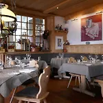 Traube Mini-hôtel 3*