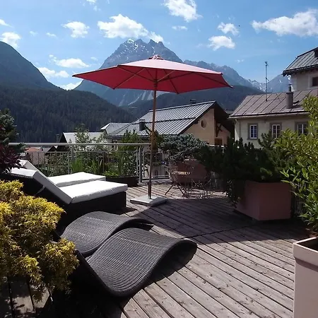 Traube Han/Misafirhane Scuol