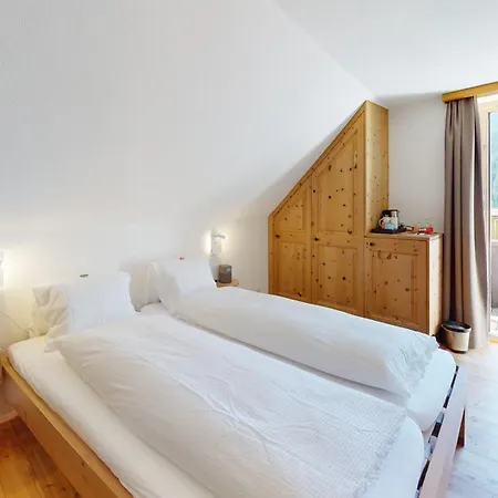 Traube Мини-отель 3*