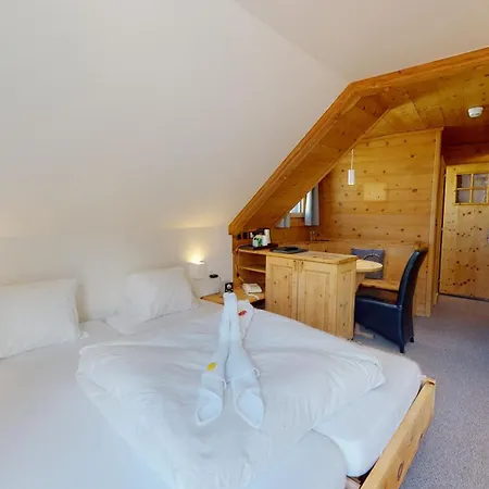 Traube Мини-отель Скуоль