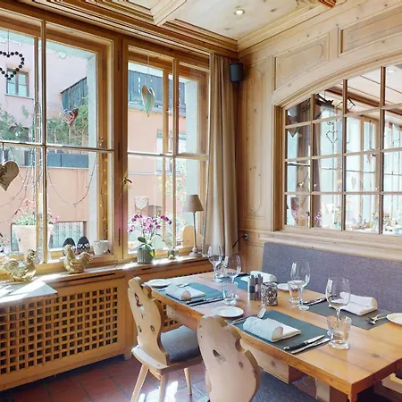 Traube Мини-отель 3*